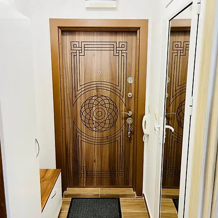 тутхон Apartment