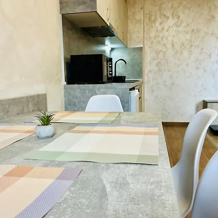 Apartment тутхон *
